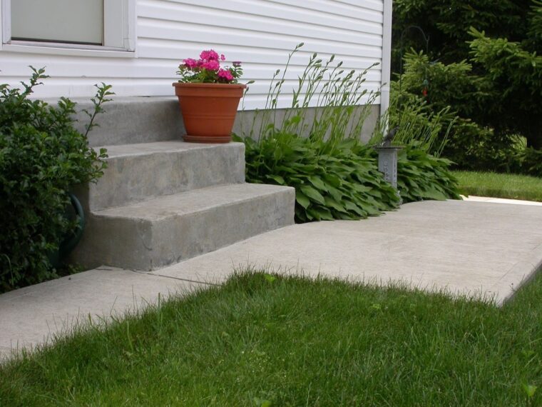 How to Seal a Walkway? - The Best Concrete Sidewalk Sealer